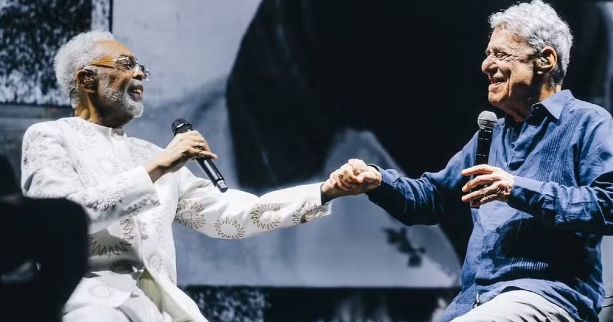 Gilberto Gil e Chico Buarque notificam ex-vocalista da banda Pixies por plágio de 'Cálice'