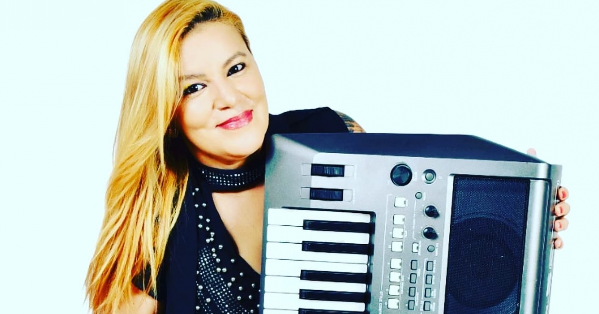 Sucesso Explosivo! Conheça Laércia Dantas, a Estrela por Trás do Hit 'Garçom, Tem Pitú?' Apadrinhada por Carlinhos Maia!