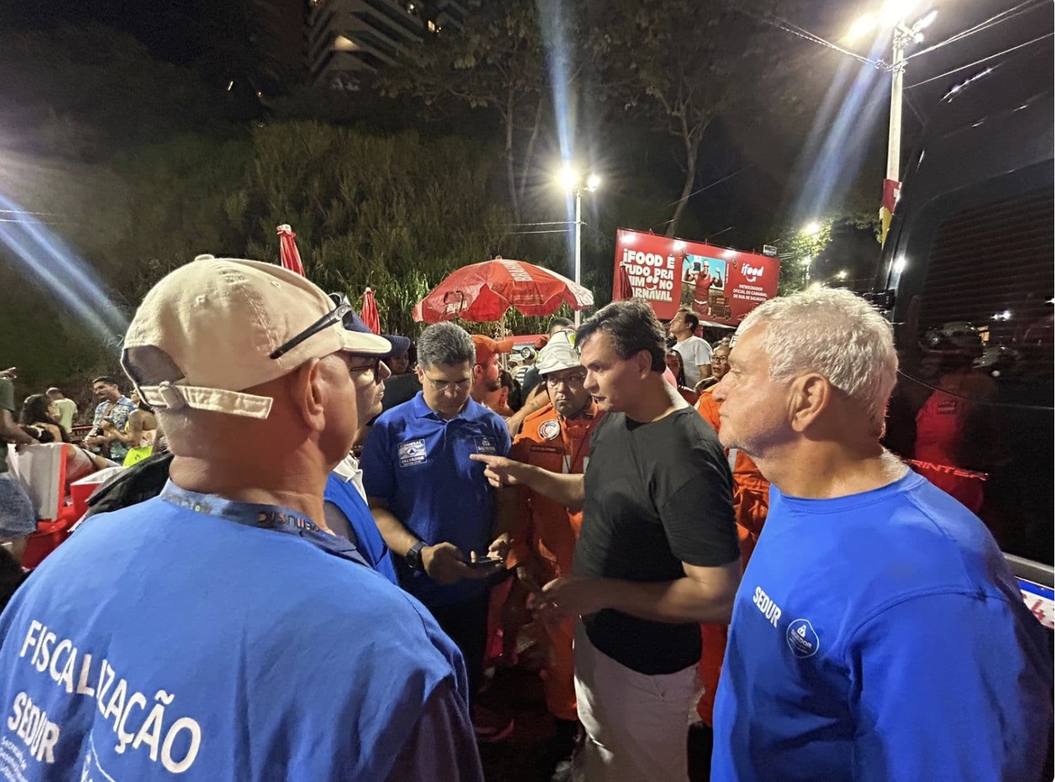 Sedur autua produtora do Pagodart após trio elétrico tombar por excesso de peso no Furdunço; secretário cita risco à segurança