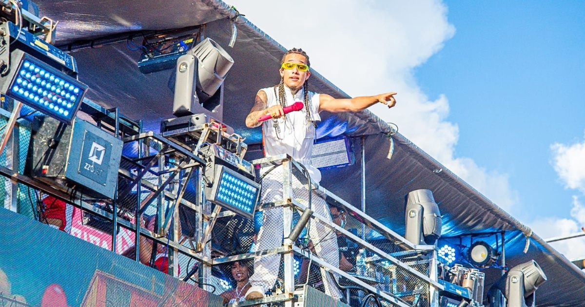 Estreante no Carnaval de Salvador, Theuzinho comanda bloco Siri com Tody no circuito Dodô