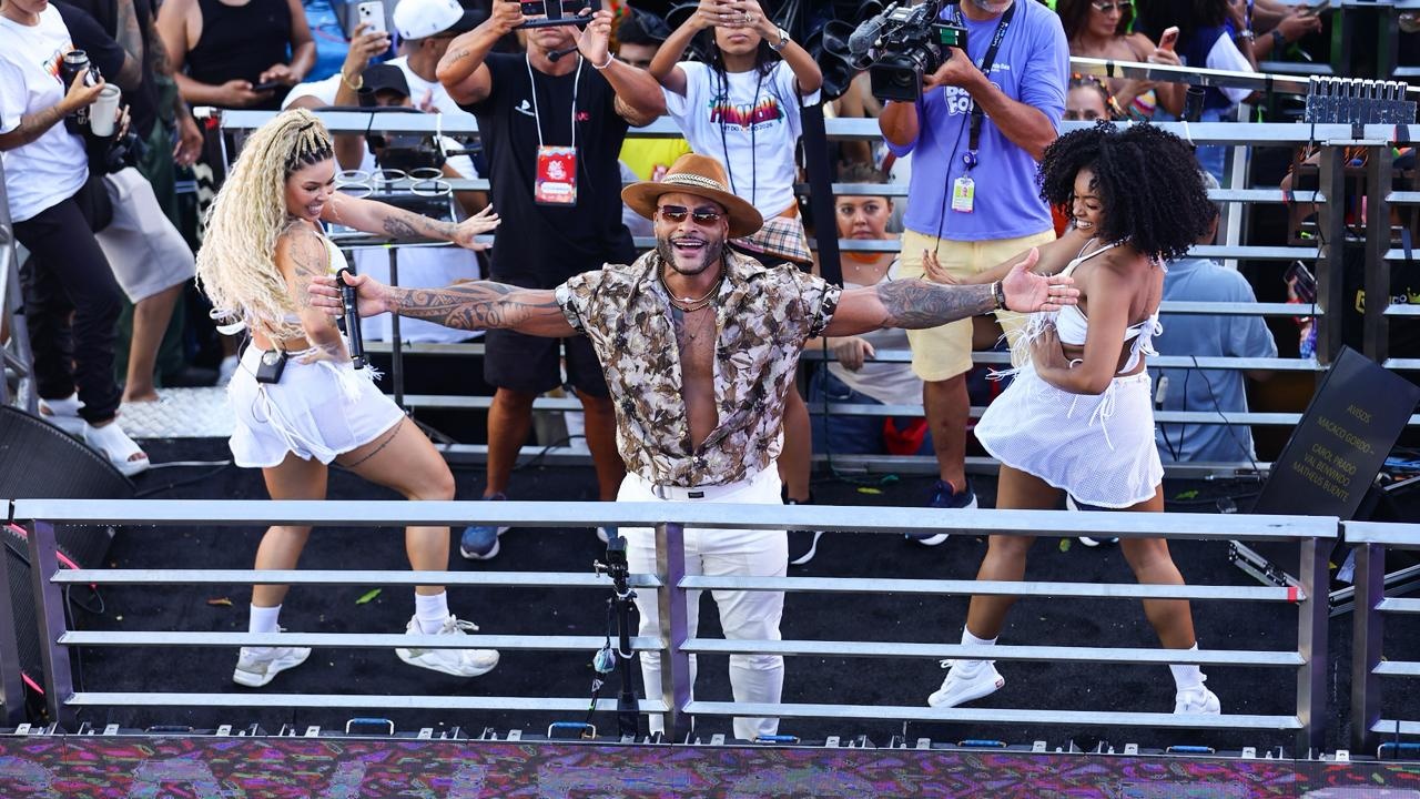 Tony Salles arrasta multidão ao som de Panamera no Campo Grande