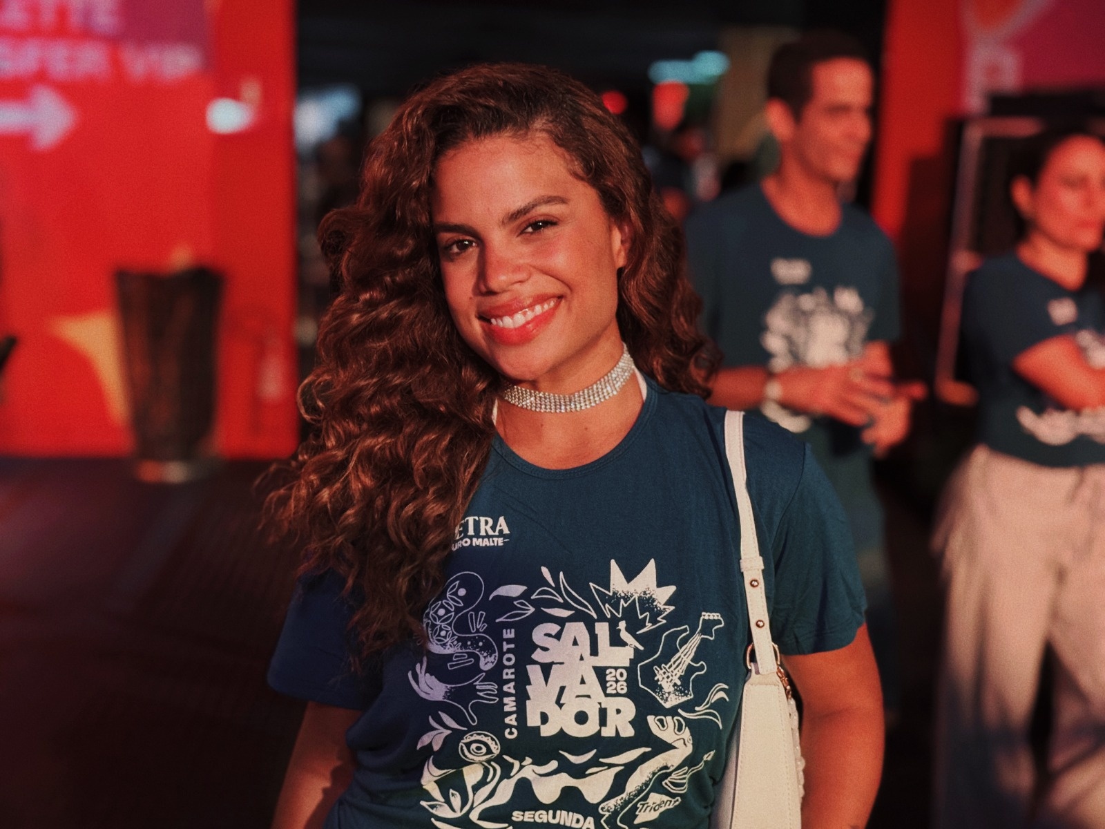 Clara Buarque destaca relação com Salvador e raízes baianas: “É o meu primeiro chão”