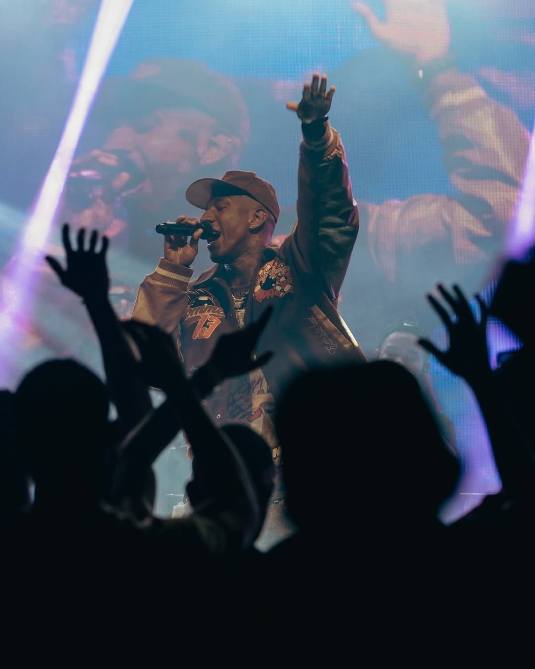 Show no campo, gol na música: Anderson Talisca celebra nova fase da carreira como Spark e lança ‘Dúvida’