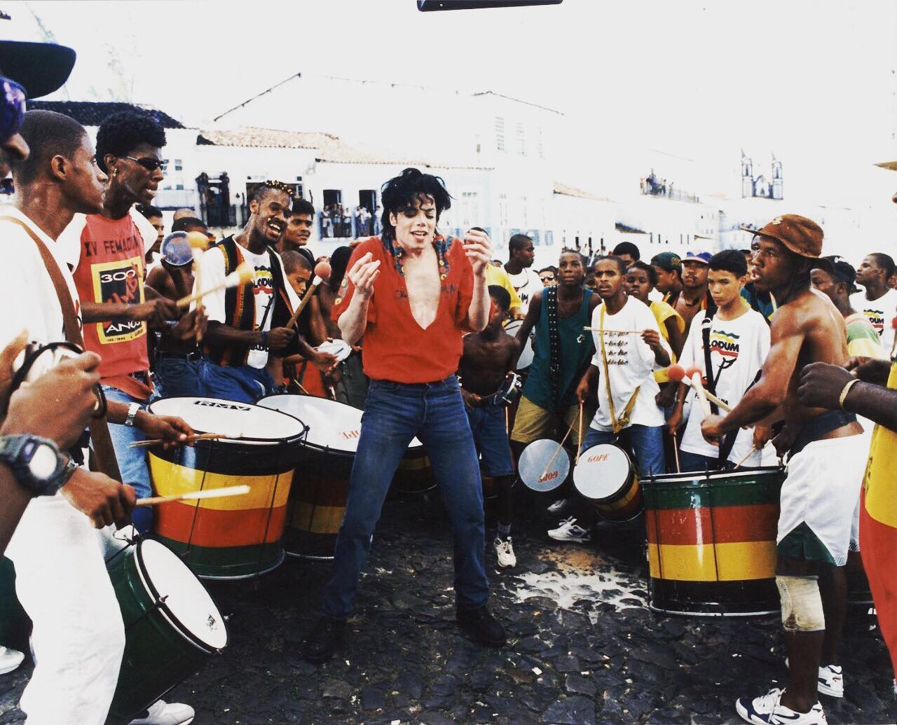 Integrantes do Olodum relembram passagem de Michael Jackson por Salvador: 