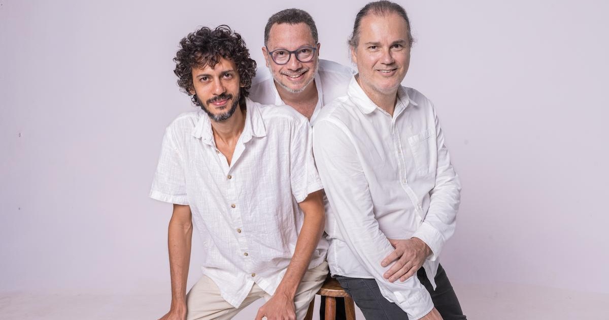 Urgente! Matita Perê Lança Primeiro Álbum de Estúdio Após Anos de Expectativa!