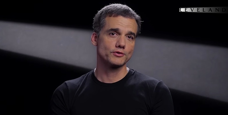 Wagner Moura 'expõe' pátria submissa em vídeo com entrevista com ex-ministro de Jair Bolsonaro
