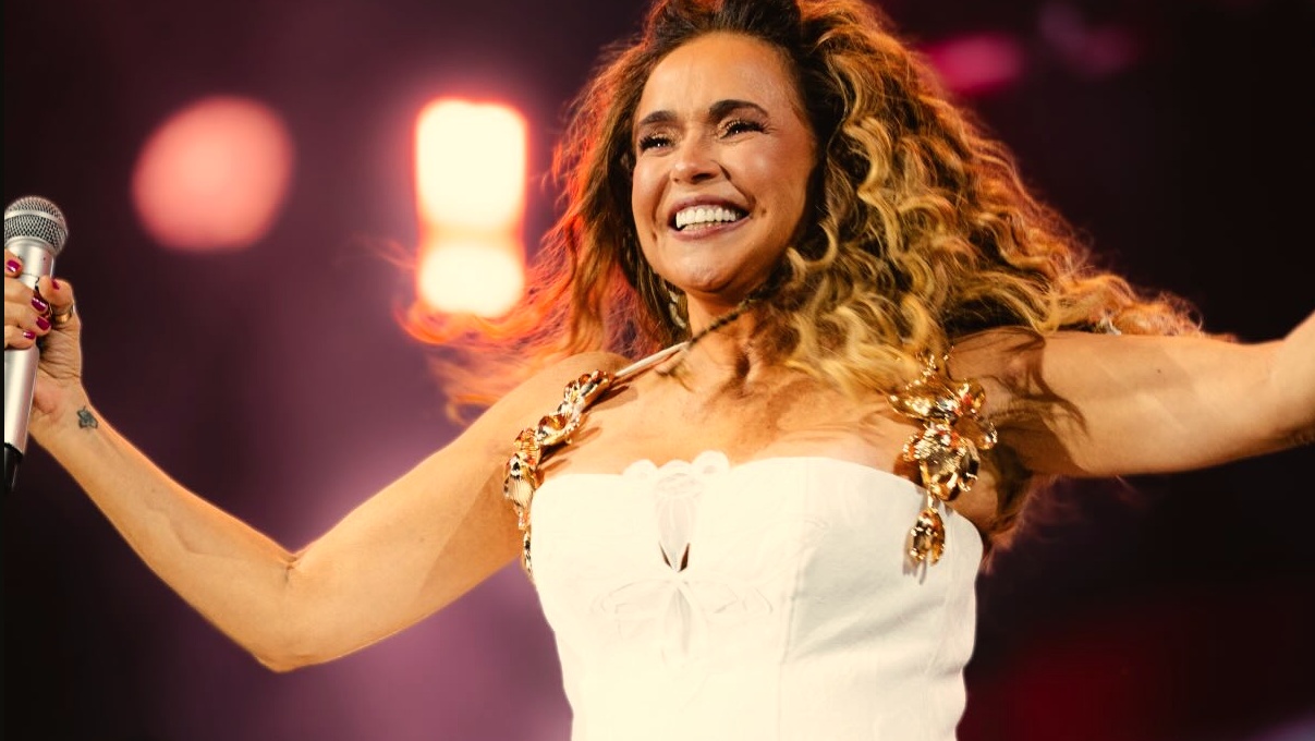 Daniela Mercury convoca ato pela democracia em Salvador neste domingo