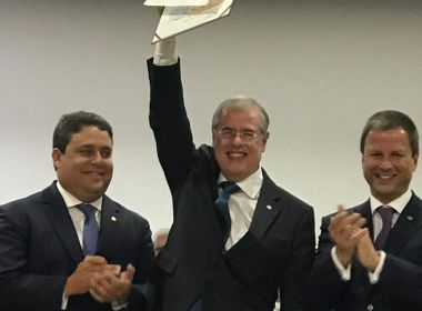Em posse, novo presidente da OAB destaca desafio da democracia e enaltece Luiz Viana