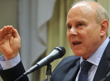 Mantega é obrigado a usar tornozeleira eletrônica; Justiça bloqueia R$50 mi em bens