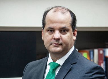 Advogado é punido pela OAB por dar muitas entrevistas em um ano
