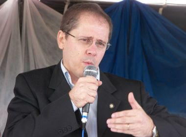 Mirangaba: Justiça proíbe prefeito de se promover com distribuição de cestas básicas