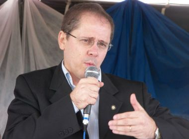 Mirangaba: Justiça proíbe prefeito de se promover com distribuição de cestas básicas