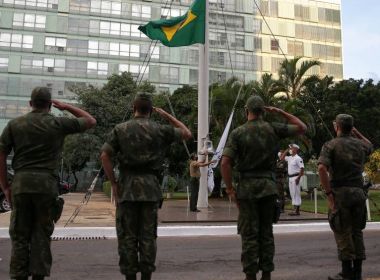 Bahia Notícias / Justiça / Notícia / AGU propõe que civis sejam punidos na  justiça militar caso haja &#39;ofensa&#39; às forças armadas - 20/06/2021