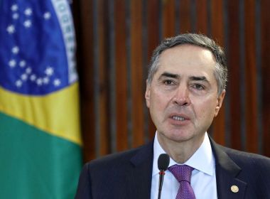 Barroso suspende parte da portaria que impedia demissão de trabalhador não vacinado