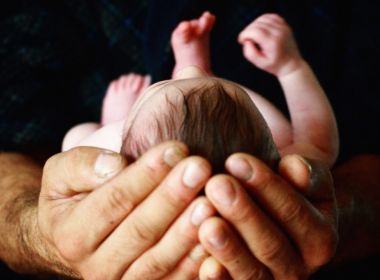 Defensoria cria normas para atender mulheres que desejam entregar bebês para adoção