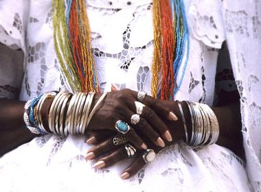 'Chuta que é macumba': MP-BA denuncia dois homens de por intolerância religiosa