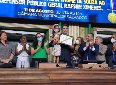 Rafson Ximenes recebe honraria da Câmara de Salvador por trabalho dedicado à Defensoria