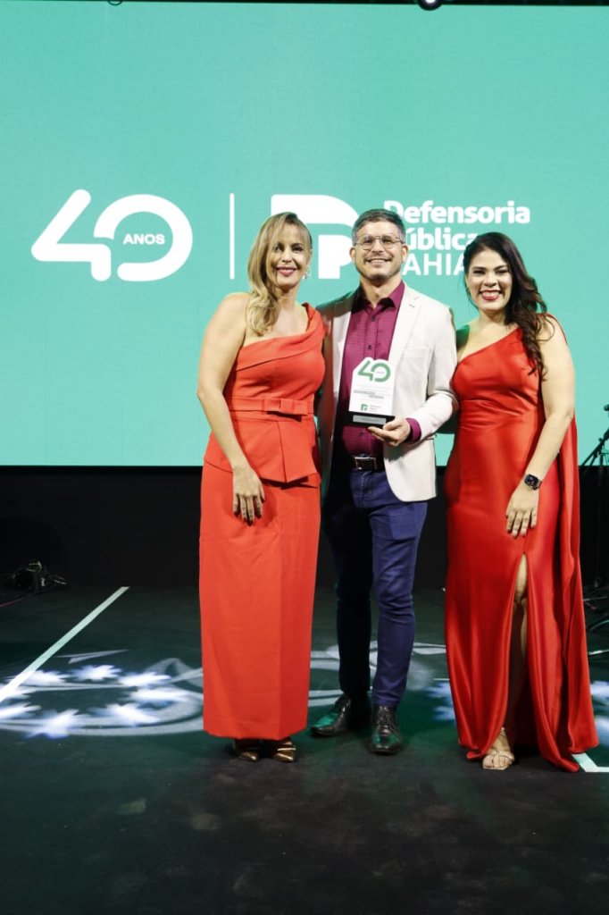 Homenagem durante cerimônia