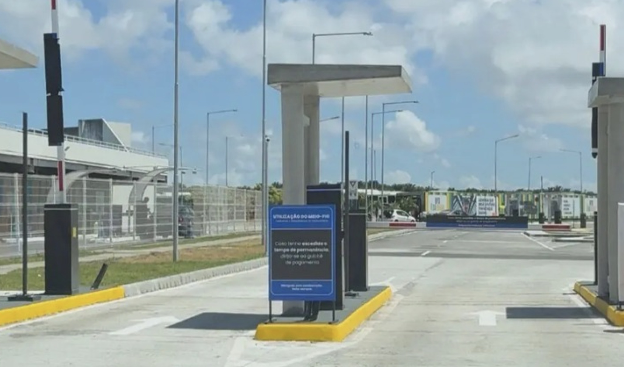 MP-BA instaura inquérito contra administradora de estacionamento do Aeroporto por cobrança abusiva do 'Kiss and Fly'