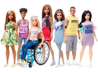 Barbie lanÃ§a bonecas com deficiÃªncias fÃ­sicas e variedade de tons de pele