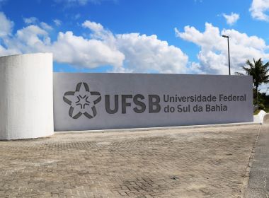 Formados sem diploma: Alunos da UFSB relatam problemas para progressão de curso