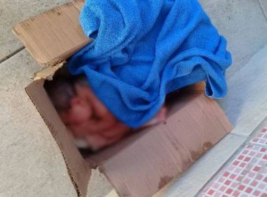 Recém-nascido é encontrado dentro de caixa de papelão em Camaçari