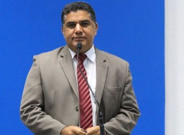 Camaçari: Presidente da Câmara retorna a cargo após decisão de desembargador