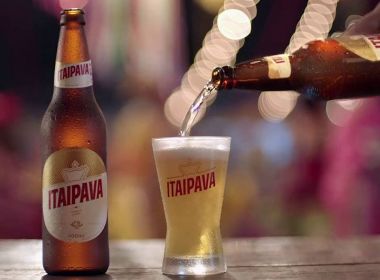 Feira: Homem pede indenização de R$ 50 mil por encontrar objeto dentro de cerveja