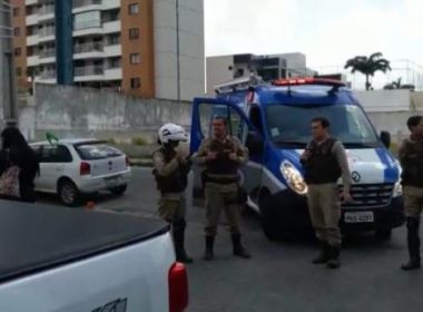 Feira: Mulher em trabalho de parto é escoltada por policiais por causa de engarrafamento