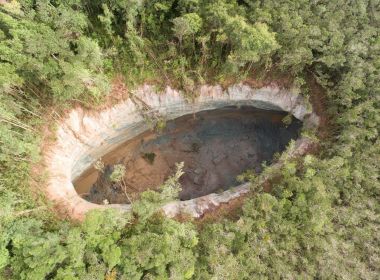 Vera Cruz: Cratera gigante aumenta e chega a quase 84m de comprimento 