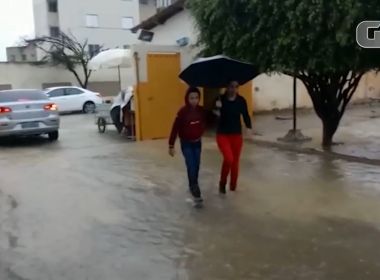 Conquista: Eleitores enfrentaram chuva e alagamento em dia de eleição, diz emissora