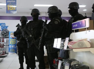 Ãltimo suspeito se entrega após assalto na Estrada do Coco; ação fez 28 reféns