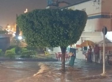 Santaluz: Chuva forte alaga ruas e moradores fazem campanha de ajuda a prejudicados