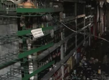 Juazeiro: Incêndio deixa supermercado destruído; sobrecarga elétrica pode ser a causa