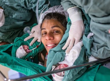 Moradora de Irecê dá à luz quadrigêmeos em Salvador; mulher engravidou de forma natural