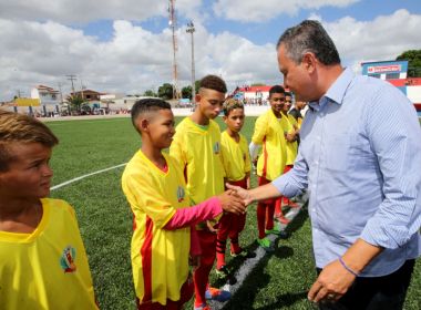 Estádio de Serrolândia recebe requalificação e governo anuncia novos investimentos