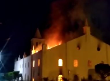 Monte Santo: Após incêndio, campanha tentar reerguer igreja histórica 
