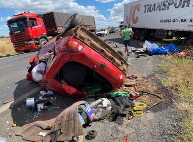 Barreiras: Motorista morre em batida entre carro e carreta na BR-242