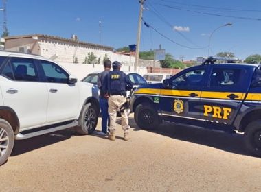 Juazeiro: PRF prende caminhonete adulterada e cerca de R$30 mil em dinheiro e cheques