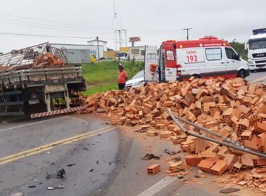 Governador Mangabeira: Dois morrem e três ficam feridos em batida na BR-101