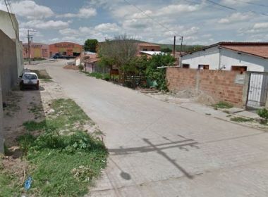 Jacobina: Família faz 'vaquinha' para custear tratamento de jovem com tumor na face