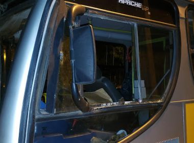 Jacobina: Motorista de ônibus escolar morre após dupla em moto atirar contra vítima