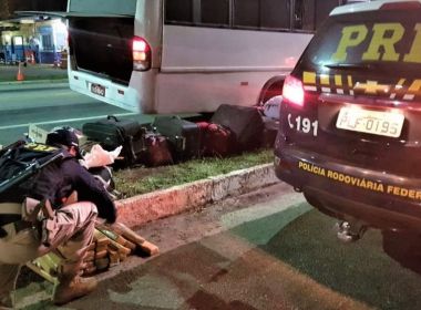Encruzilhada: Homem é preso com 30 kg de maconha em micro-ônibus