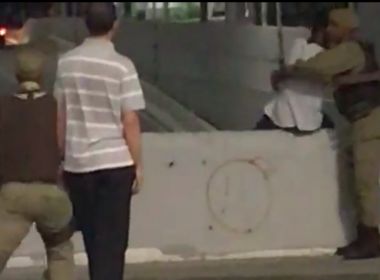 Feira: PMs impedem adolescente de 17 anos de se jogar de viaduto entre avenidas