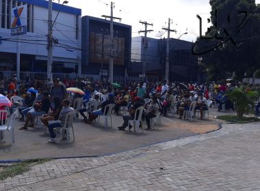 População enfrenta filas monstruosas para sacar auxílio emergencial em Juazeiro