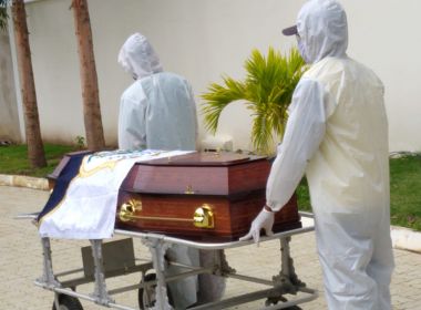 Feira: Comandante da guarda é enterrado com protocolo usado para mortes de Covid