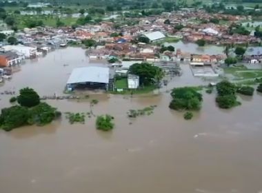 Conde: Moradores ficam ilhados após Rio Itapicuru transbordar; veja vídeo