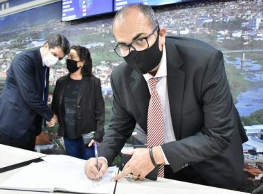 Jequié: Empresário, vice assume cadeira de prefeito após afastamento de Gameleira