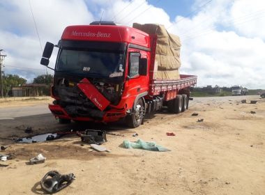 Conceição do Jacuípe: Quatro pessoas morrem em batida de carro com caminhão