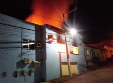 São José da Vitória: Prédio da prefeitura pega fogo e funcionário é suspeito por incêndio